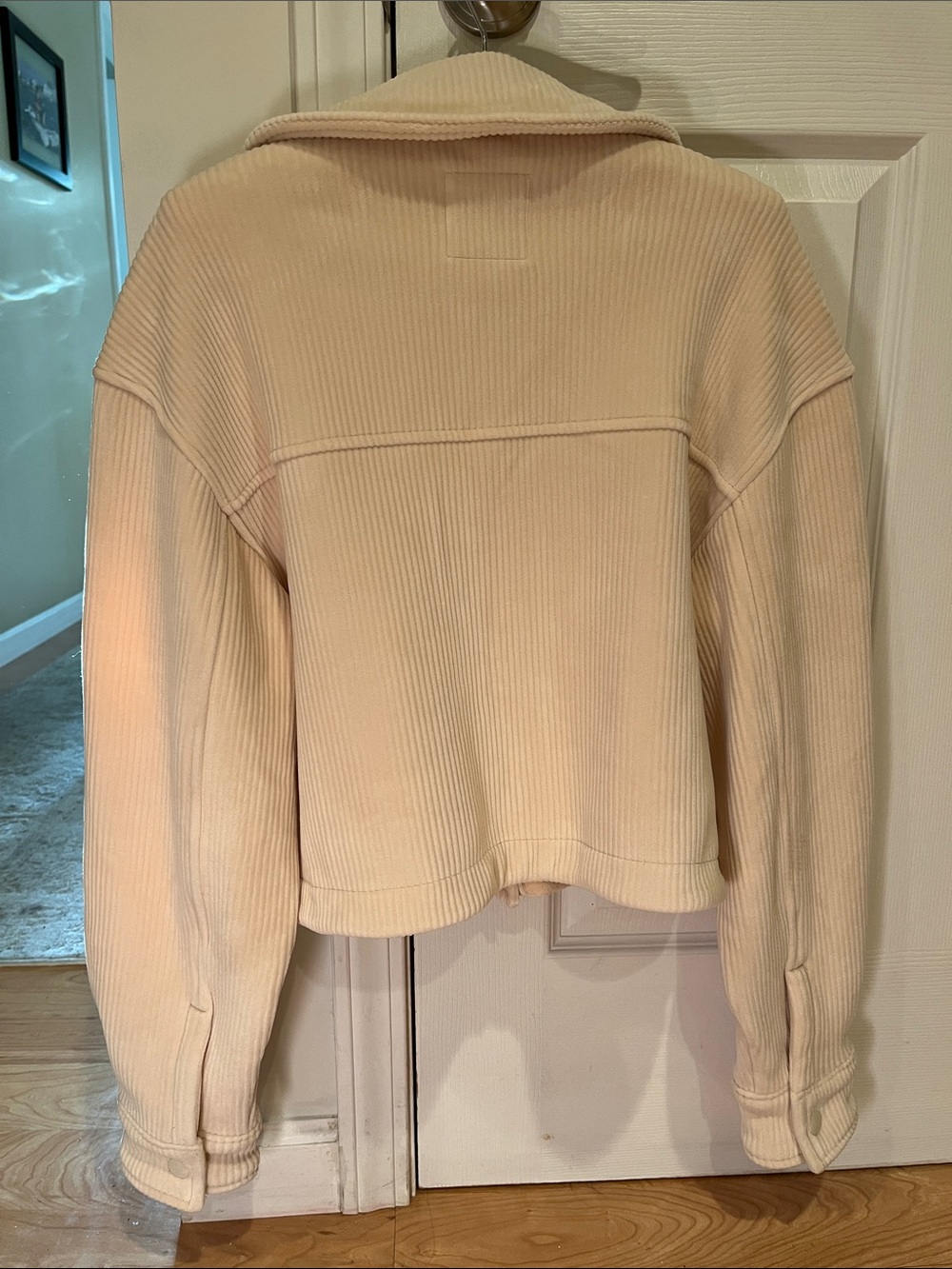 Abercrombie Velour Corduroy Cropped Shacket - Picture 4 of 8